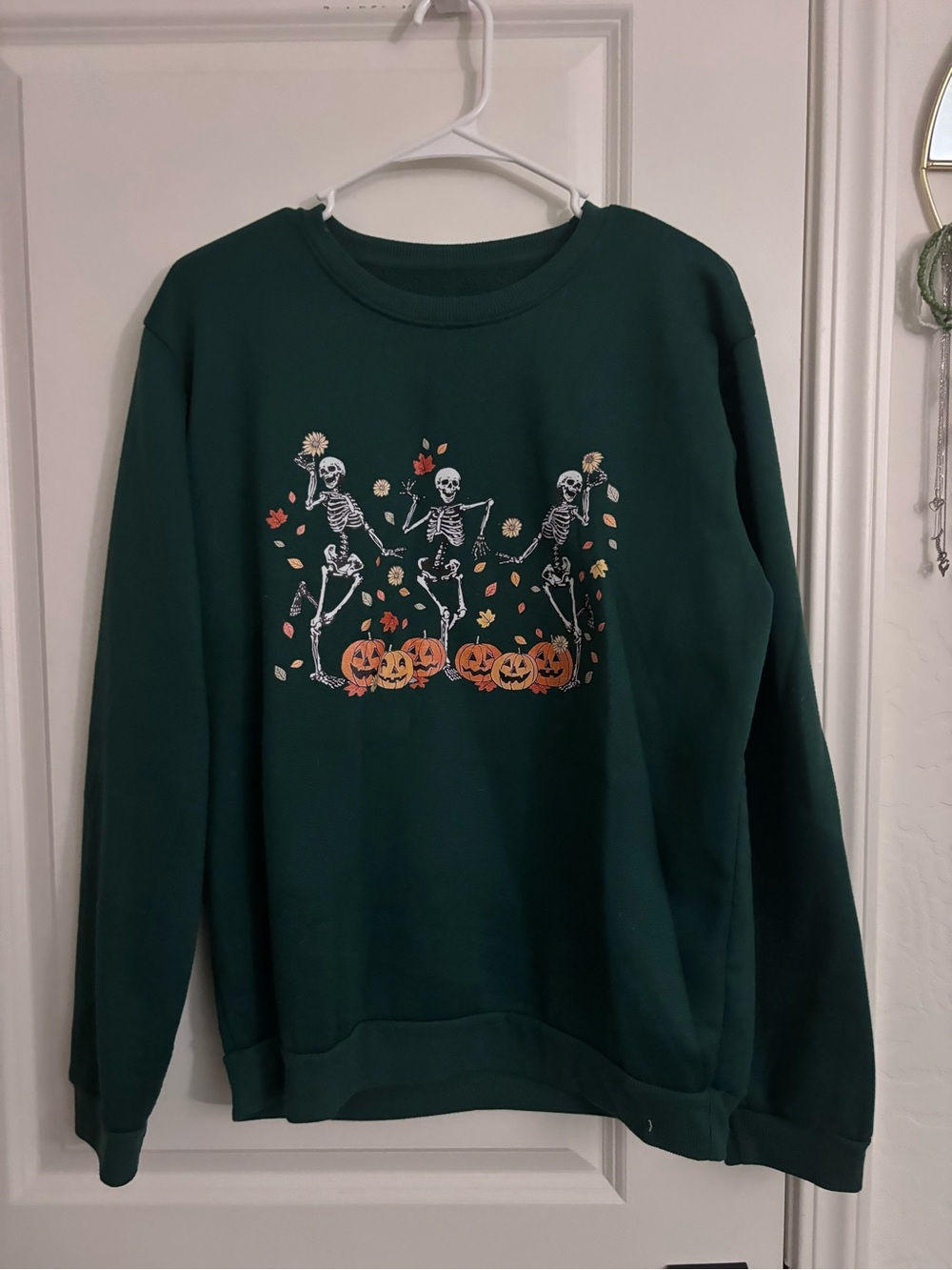 SHEIN Dark Green Halloween Skeleton Graphic Crewneck Sweatshirt